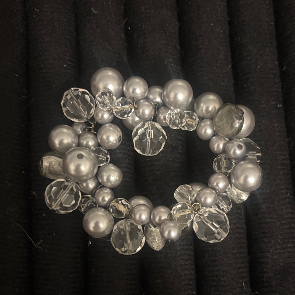 Chick’s elegant Clear and Silver tinted Beaded Bracelet
